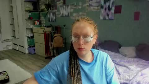 lucky_licky20 online show from June 21, 3:20 am