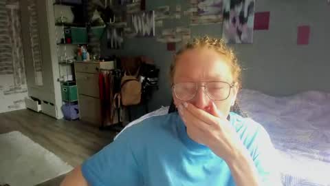 Snapshot of lucky_licky20 chatting on June 22, 3:25 am lucky_licky20 online show from June 22, 3:25 am