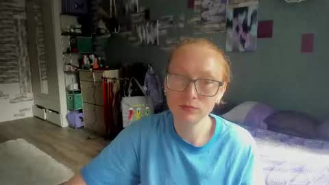 Snapshot of lucky_licky20 chatting on June 27, 1:43 am lucky_licky20 online show from June 27, 1:43 am