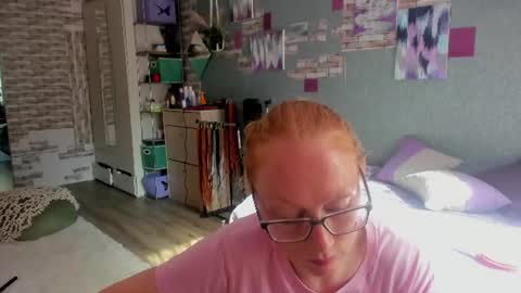 Snapshot of lucky_licky20 chatting on June 30, 1:39 am lucky_licky20 online show from June 30, 1:39 am