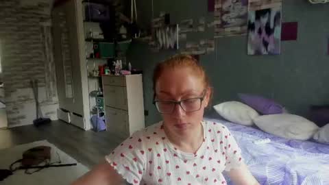 Snapshot of lucky_licky20 chatting on July 8, 3:33 am lucky_licky20 online show from July 8, 3:33 am