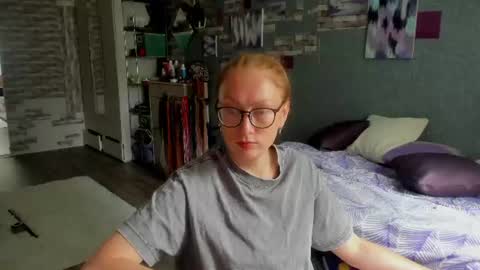 Snapshot of lucky_licky20 chatting on July 26, 2:42 am lucky_licky20 online show from July 26, 2:42 am