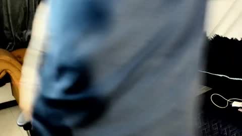 lucky_smith1 online show from January 14, 1:44 am