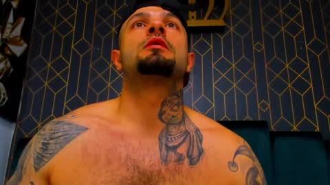 lucky_smith1 online show from March 19, 7:51 pm