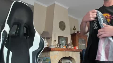 Lucky online show from April 19, 6:10 pm