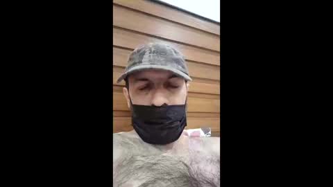 Snapshot of luckyfalcon2022 chatting on April 24, 11:34 am luckyfalcon2022 online show from April 24, 11:34 am