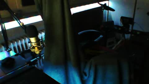        call me  Stefan online show from April 1, 4:46 am