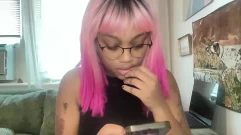 Snapshot of luckylaci777 chatting on October 1, 5:08 pm luckylaci777 online show from October 1, 5:08 pm