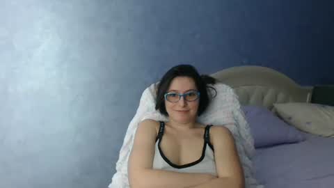 luckylinda23 online show from January 11, 5:07 pm