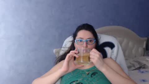 luckylinda23 online show from March 6, 4:49 pm