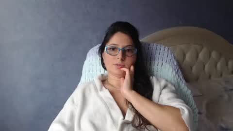 luckylinda23 online show from November 3, 10:38 am