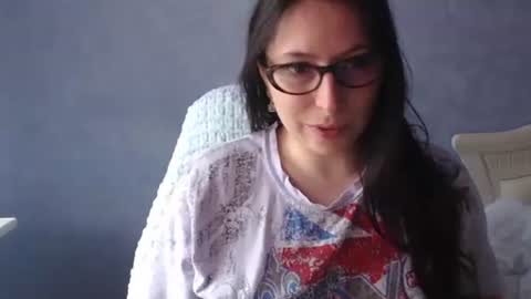 luckylinda23 online show from April 22, 9:33 am