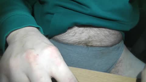 Snapshot of luckyluuk69 chatting on December 4, 7:50 am Luuk online show from December 4, 7:50 am