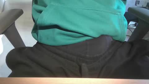 Snapshot of luckyluuk69 chatting on January 13, 8:26 am Luuk online show from January 13, 8:26 am