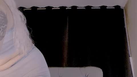 luckysapphire777 online show from September 27, 5:12 am