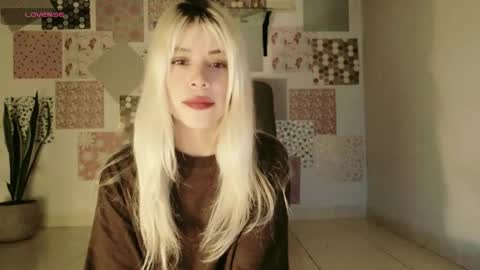 luckysapphire777 online show from April 25, 11:35 am