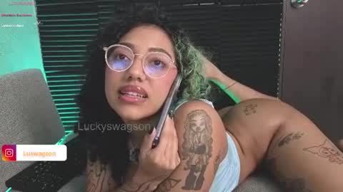 Snapshot of luckyswagson chatting on June 14, 2:24 am Luanis online show from June 14, 2:24 am