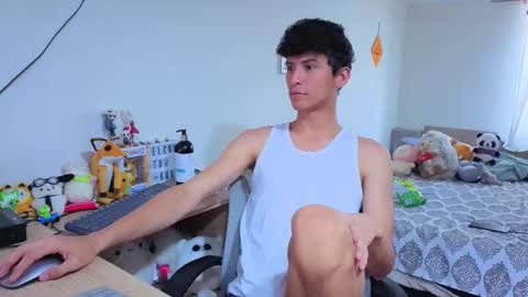 Lu Independent Model online show from December 21, 9:33 pm