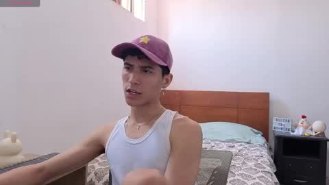 Lu Independent Model online show from April 2, 4:48 pm