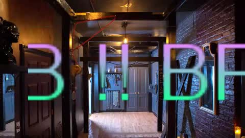 lucretiasissygothic online show from September 15, 2:33 am