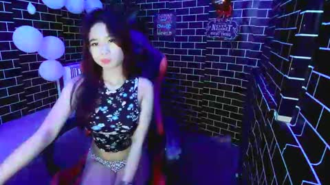 lucsin online show from March 13, 1:51 pm