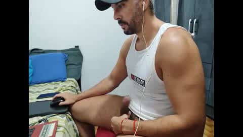 Snapshot of lucx2026 chatting on June 11, 2:44 am lucx2026 online show from June 11, 2:44 am