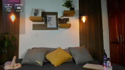 Lucy online show from April 23, 2:57 am