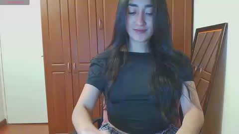 Snapshot of lucy111_love chatting on September 22, 11:40 pm Lucy online show from September 22, 11:40 pm