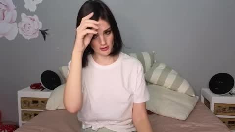 Lucy online show from February 18, 9:11 pm