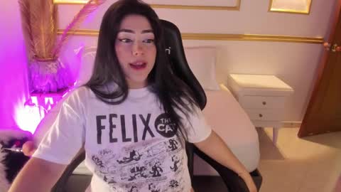 lucy online show from January 30, 2:27 am