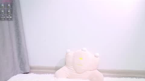 lucy741540 online show from November 24, 2:22 am