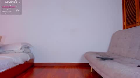 Snapshot of lucy__77 chatting on March 3, 6:01 pm Hello my name is Lucy nice to meet you  thumb up is important for me kisses     online show from March 3, 6:01 pm