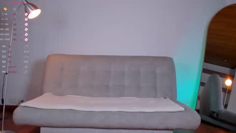 Snapshot of lucy__77 chatting on September 10, 5:13 pm Hello my name is Lucy nice to meet you  thumb up is important for me kisses     online show from September 10, 5:13 pm