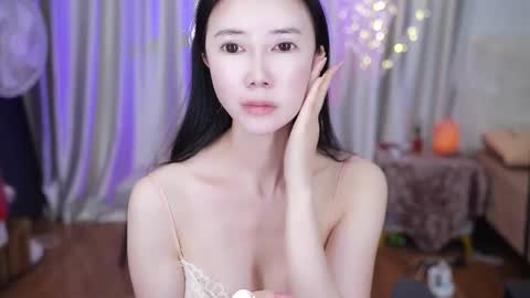 Lucy online show from February 7, 1:53 am