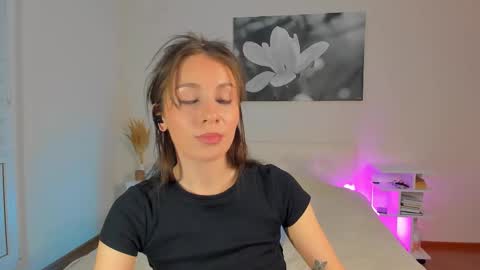 lucy__ray online show from February 19, 9:47 pm
