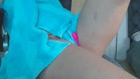 Snapshot of lucy_chanell chatting on December 24, 3:38 am lucy online show from December 24, 3:38 am