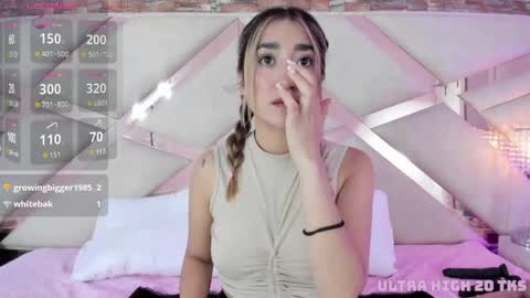 lucy_davies_ online show from April 22, 11:45 am