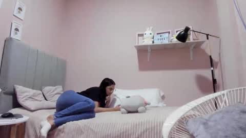 lucy_fox09 online show from October 23, 7:56 pm