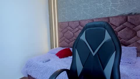 Lucy Greys online show from March 12, 1:40 pm