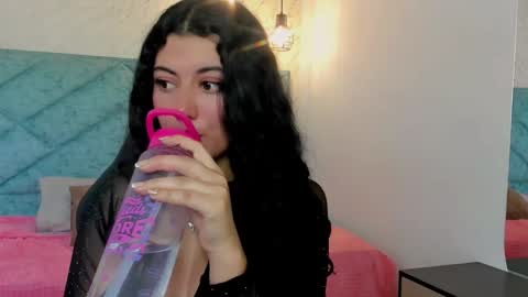 Lucy Greys online show from March 30, 11:44 am