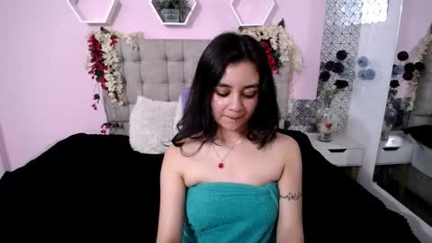 Snapshot of lucy_harris_ chatting on February 23, 9:22 am lucy_harris_ online show from February 23, 9:22 am