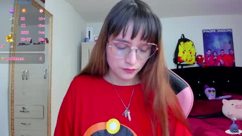 Snapshot of lucy_hess_ chatting on December 27, 4:32 pm Lucy online show from December 27, 4:32 pm