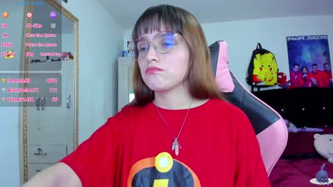 Snapshot of lucy_hess_ chatting on December 27, 10:48 pm Lucy online show from December 27, 10:48 pm