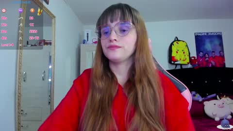 Snapshot of lucy_hess_ chatting on December 30, 10:45 pm Lucy online show from December 30, 10:45 pm