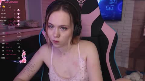 Lucy online show from November 5, 9:04 pm