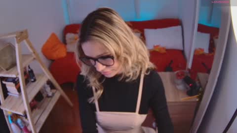 lucy online show from January 1, 1:15 am