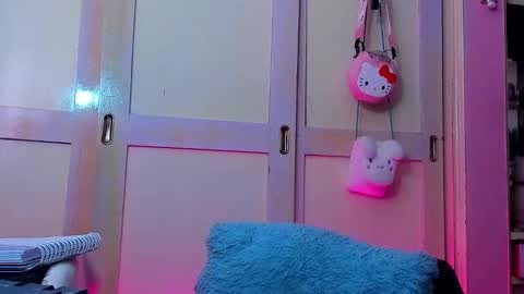 Snapshot of lucy_s3x chatting on September 30, 1:43 am Lulu online show from September 30, 1:43 am