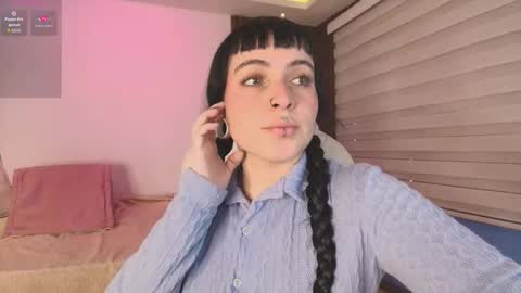 Snapshot of lucy_smith7 chatting on September 29, 8:02 pm Sofia  online show from September 29, 8:02 pm