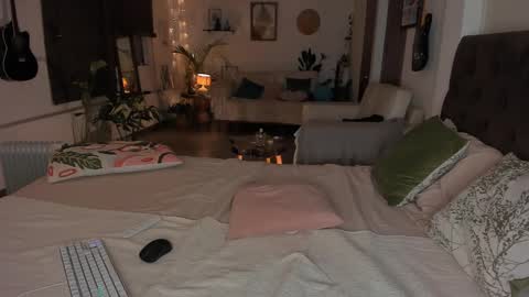 Snapshot of lucy_sweetgirl19 chatting on September 27, 12:59 am luciana online show from September 27, 12:59 am