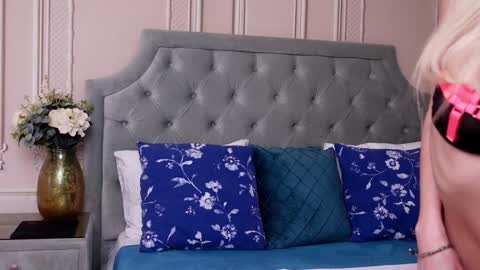 LucyAddison online show from January 18, 3:31 am